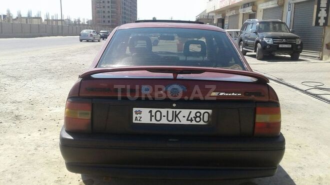 Opel Astra 1995, 270,000 km - 2.0 l - Sumqayıt