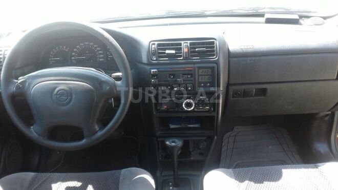 Opel Astra 1995, 270,000 km - 2.0 l - Sumqayıt