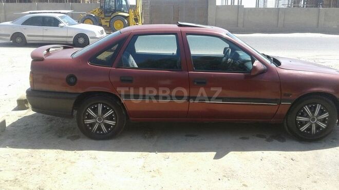 Opel Astra 1995, 270,000 km - 2.0 l - Sumqayıt
