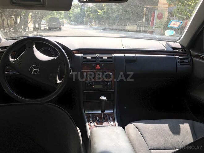 Mercedes E 200 2000, 122,844 km - 2.0 l - Bakı