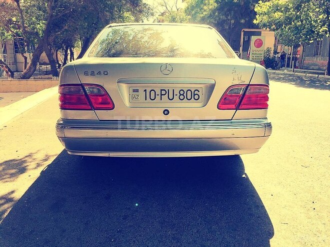 Mercedes E 200 2000, 122,844 km - 2.0 l - Bakı