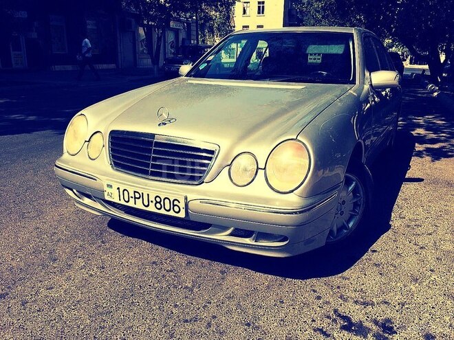 Mercedes E 200 2000, 122,844 km - 2.0 l - Bakı