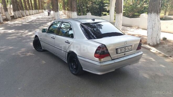 Mercedes C 240 2000, 197,000 km - 2.4 l - Sumqayıt