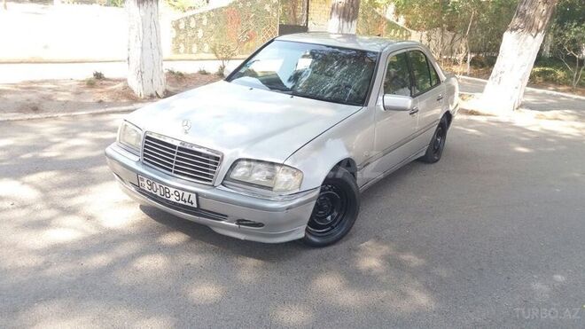 Mercedes C 240 2000, 197,000 km - 2.4 l - Sumqayıt
