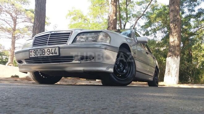 Mercedes C 240 2000, 197,000 km - 2.4 l - Sumqayıt
