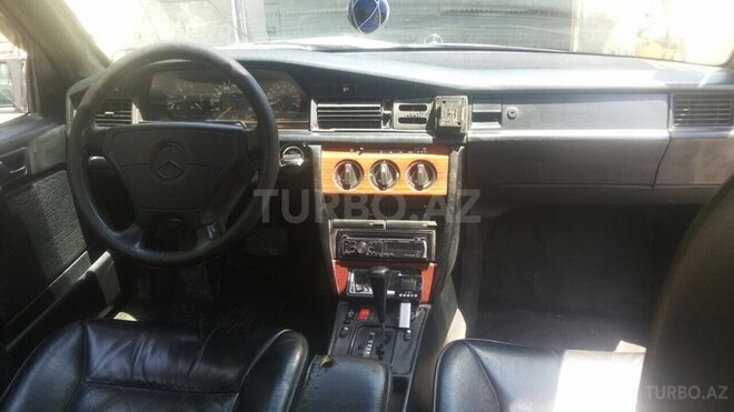 Mercedes 190 1992, 240,000 km - 2.0 l - Bakı