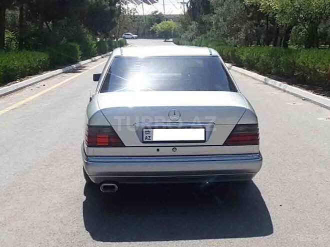 Mercedes E 200 1995, 330,000 km - 2.0 l - Bakı