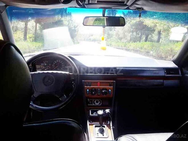 Mercedes E 200 1995, 330,000 km - 2.0 l - Bakı