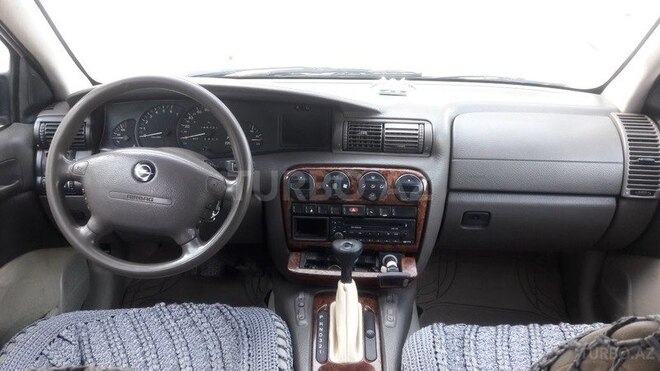 Opel Omega 1998, 267,000 km - 2.0 л - Sumqayıt