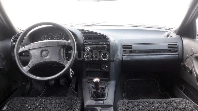 BMW 318 1994, 269,000 km - 1.8 л - Sumqayıt