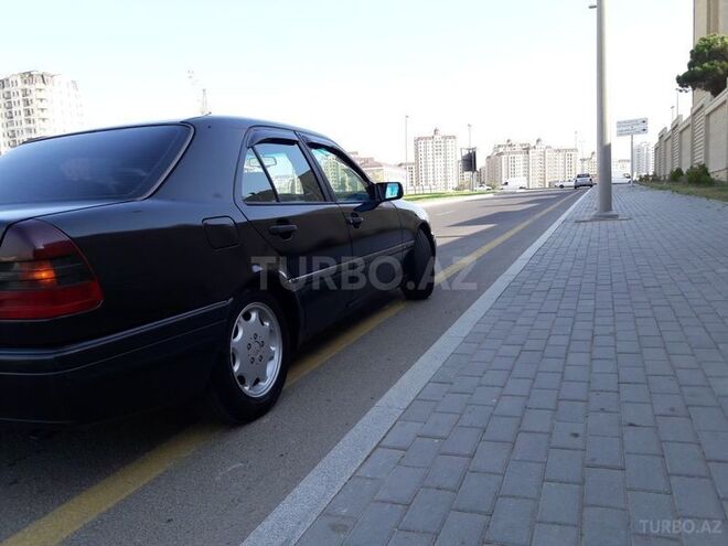 Mercedes C 180 1995, 370,000 km - 2.0 l - Bakı