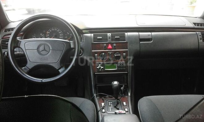 Mercedes E 300 1997, 350,000 km - 3.0 л - Bakı