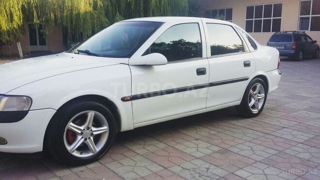 Opel Vectra 1997, 234,000 km - 2.0 l - Ağdaş