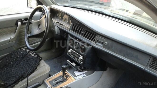 Mercedes E 180 1991, 442,000 km - 2.0 l - Bakı