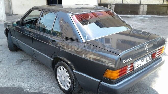 Mercedes E 180 1991, 442,000 km - 2.0 l - Bakı