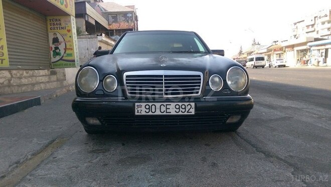 Mercedes E 230 1995, 300,000 km - 2.3 л - Bakı
