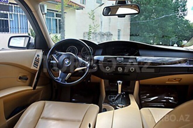 BMW 525 2006, 21,000 km - 2.5 l - Şəki