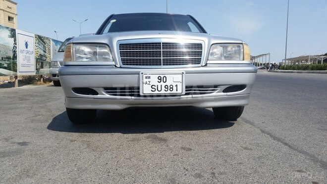 Mercedes C 240 2000, 254,000 km - 2.4 l - Bakı