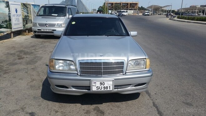 Mercedes C 240 2000, 254,000 km - 2.4 l - Bakı