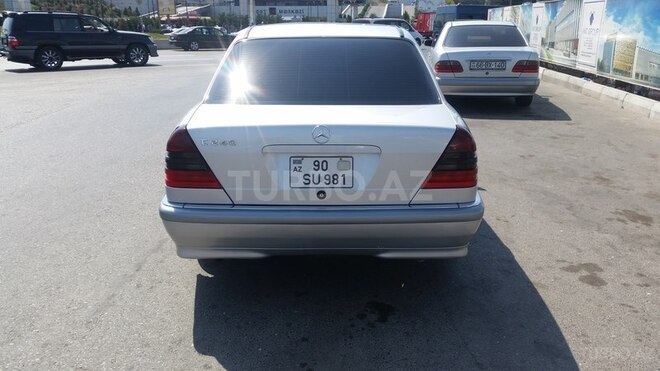 Mercedes C 240 2000, 254,000 km - 2.4 l - Bakı