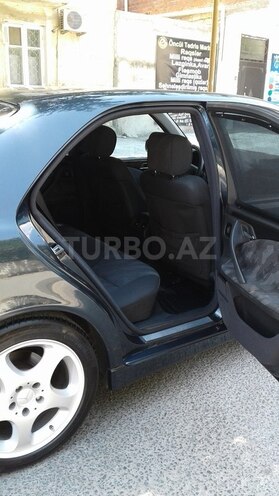 Mercedes E 220 2001, 249,000 km - 2.2 l - Bakı