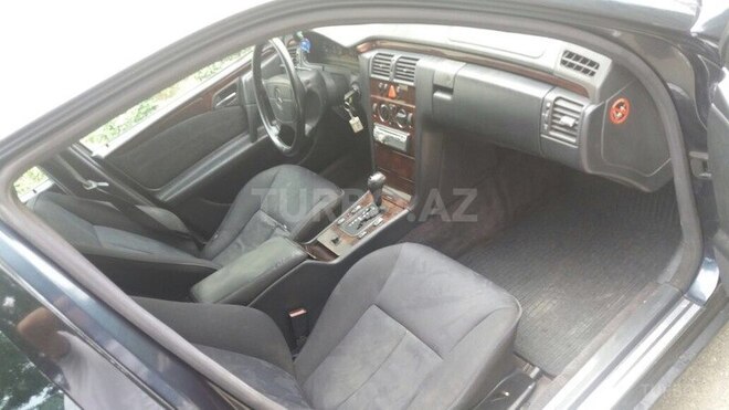 Mercedes E 300 1996, 267,000 km - 3.0 l - Sumqayıt