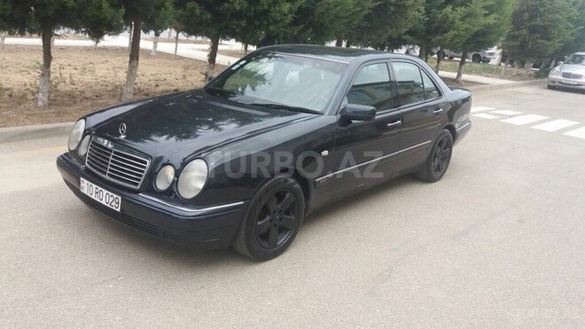 Mercedes E 300 1996, 267,000 km - 3.0 l - Sumqayıt