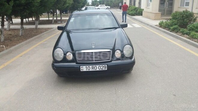 Mercedes E 300 1996, 267,000 km - 3.0 l - Sumqayıt