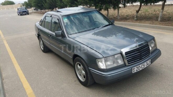 Mercedes E 200 1989, 257,000 km - 2.0 l - Sumqayıt