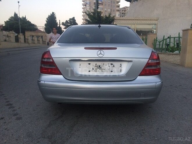 Mercedes E 240 2002, 292,400 km - 2.6 l - Bakı