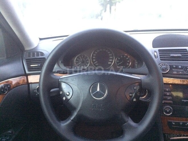 Mercedes E 240 2002, 292,400 km - 2.6 l - Bakı