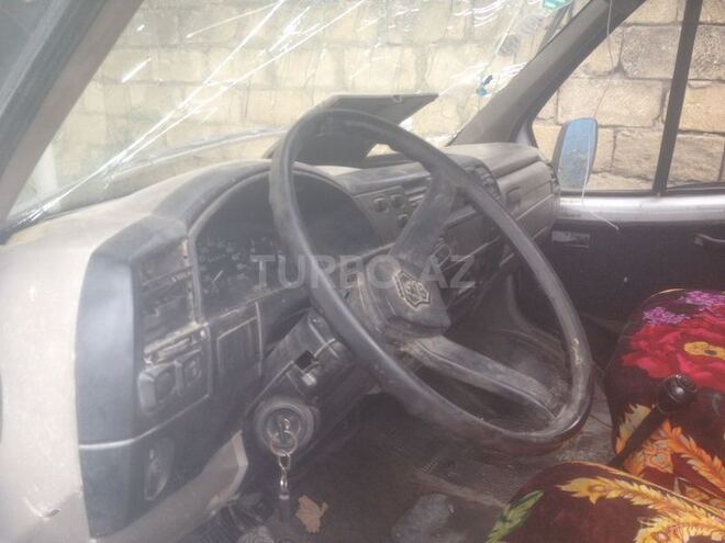 GAZ 2705 2003, 2,541 km - 2.4 l - Quba