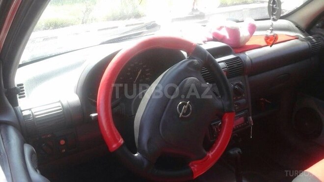 Opel Corsa 1997, 345,000 km - 1.4 l - Xırdalan