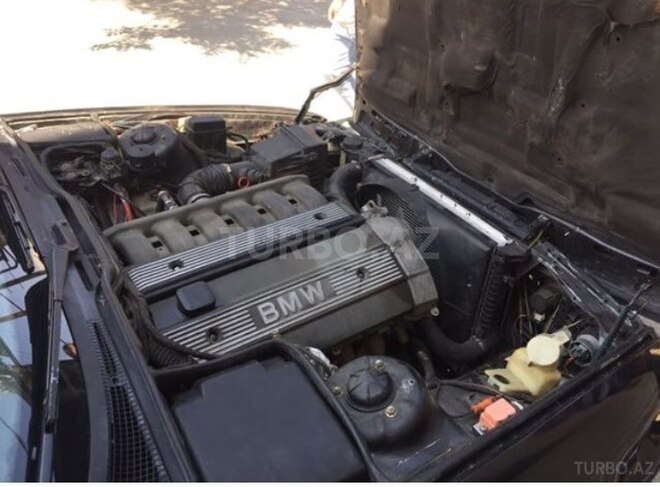 BMW 525 1993, 293,000 km - 2.5 l - Bakı