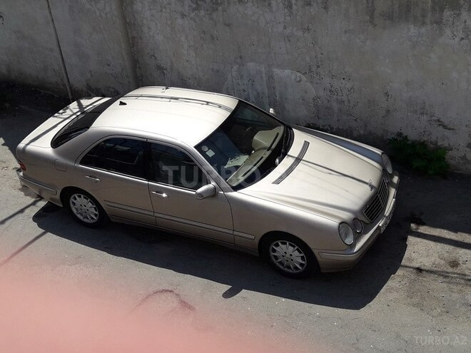 Mercedes E 240 2000, 309,000 km - 2.6 l - Bakı