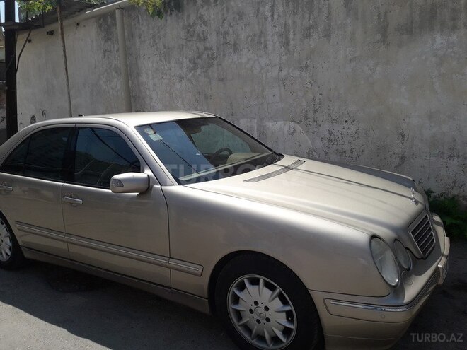Mercedes E 240 2000, 309,000 km - 2.6 l - Bakı
