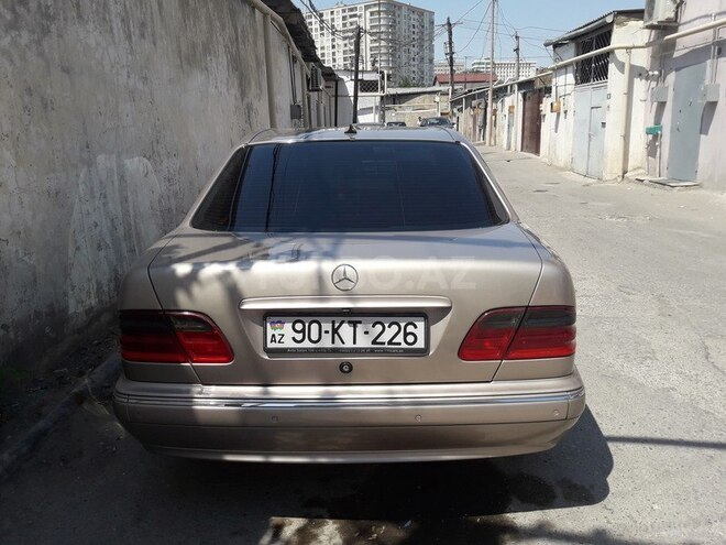 Mercedes E 240 2000, 309,000 km - 2.6 l - Bakı