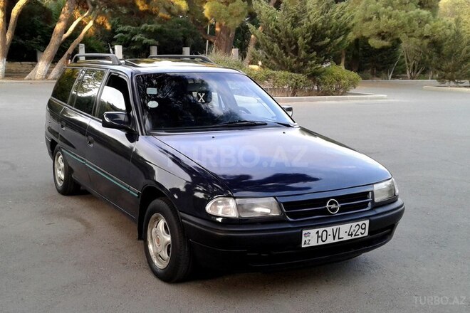 Opel Astra 1993, 300,001 km - 1.6 л - Bakı