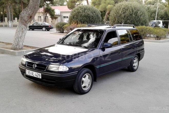 Opel Astra 1993, 300,001 km - 1.6 л - Bakı