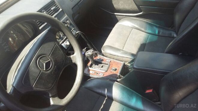 Mercedes C 180 1997, 297,300 km - 1.8 л - Bakı