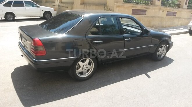 Mercedes C 180 1995, 240,000 km - 1.8 л - Bakı