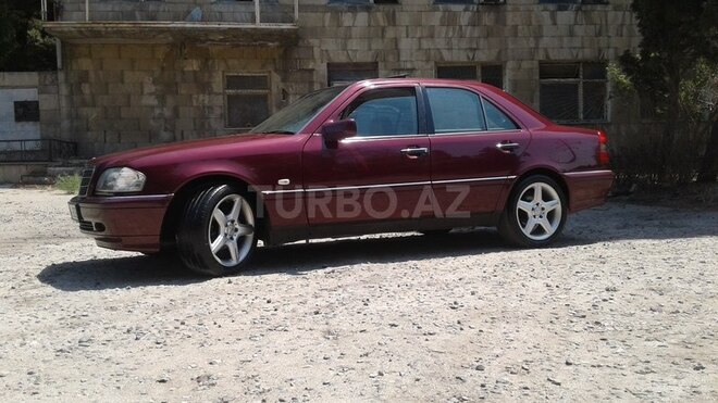 Mercedes C 220 1996, 275,000 km - 2.2 l - Sumqayıt