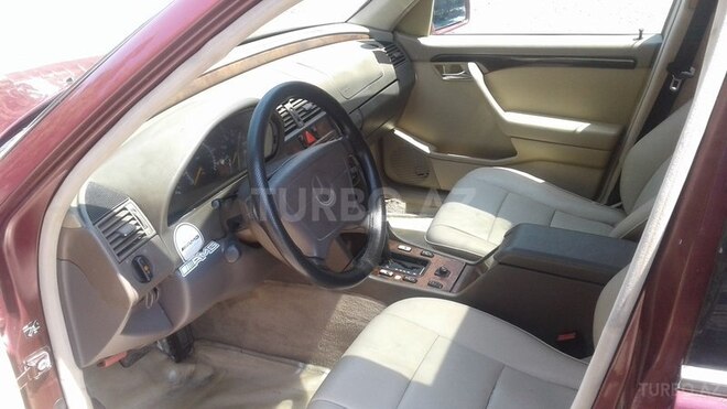 Mercedes C 220 1996, 275,000 km - 2.2 l - Sumqayıt