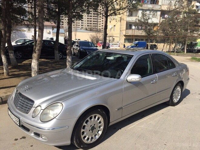 Mercedes E 320 2003, 218,000 km - 3.2 л - Bakı