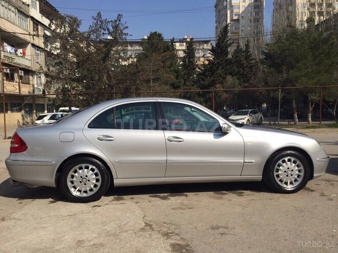 Mercedes E 320 2003, 218,000 km - 3.2 л - Bakı