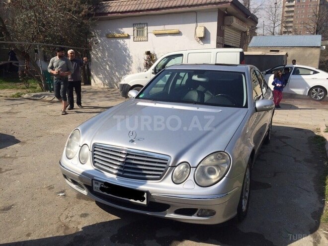 Mercedes E 320 2003, 218,000 km - 3.2 л - Bakı