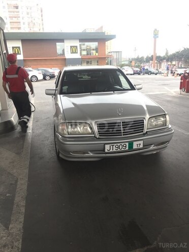 Mercedes C 240 2000, 228,000 km - 2.4 l - Bakı