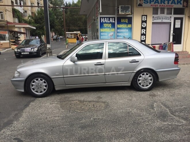 Mercedes C 240 2000, 228,000 km - 2.4 l - Bakı