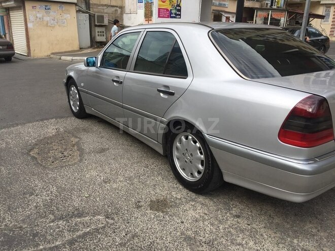 Mercedes C 240 2000, 228,000 km - 2.4 l - Bakı