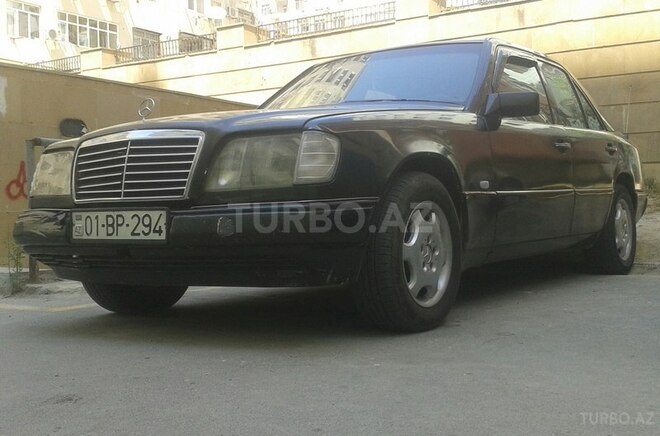 Mercedes E 300 1986, 250,000 km - 3.0 l - Bakı